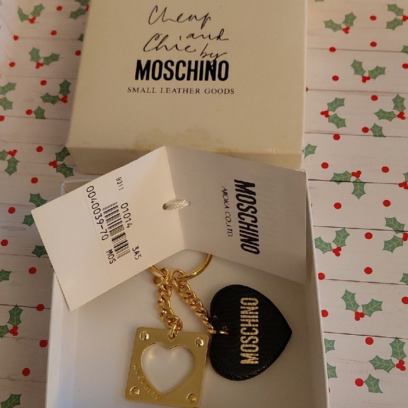 Moschino Black & Gold Heart Charm Keyring / Purse Charm - Picture 7 of 7